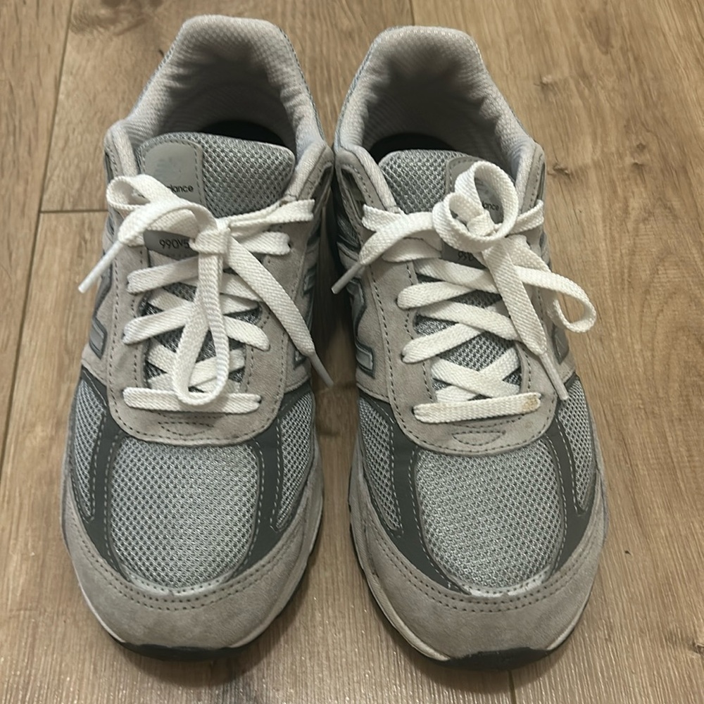 New Balance 990